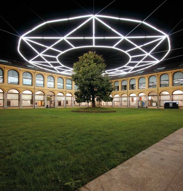 Tendente infinito, 2008, permanent work, Palazzo delle Stelline, Milano, neon e steel cables, 27 mt diam