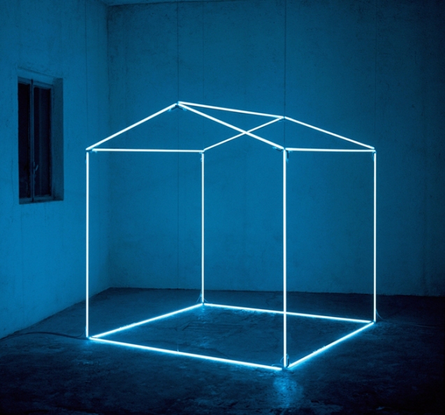 Abitare, 1999, neon, transformers and steel cable 200 x 200 x 220 cm